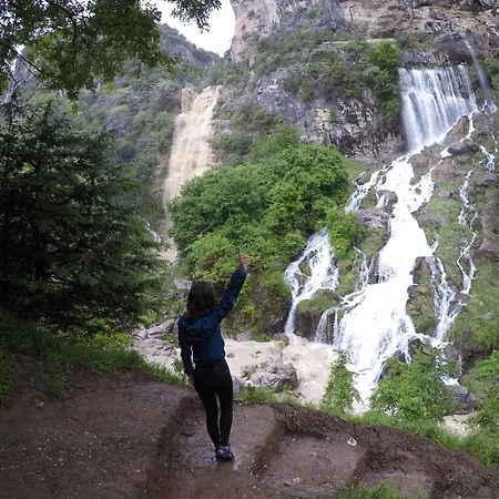 Bora ホテル Gostime